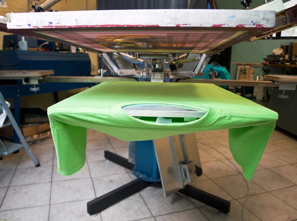 shrit-on-screen-press